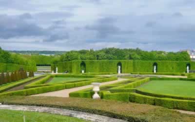 Versailles Tours – Spend a Full Day in the Gardens of Heaven
