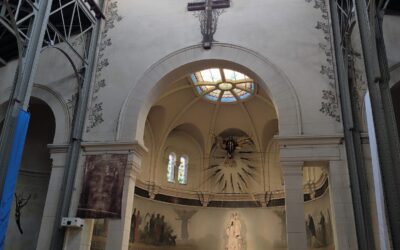 Violeta's Travel Blog 19 This Paris Church Looks Like a Factory Inside