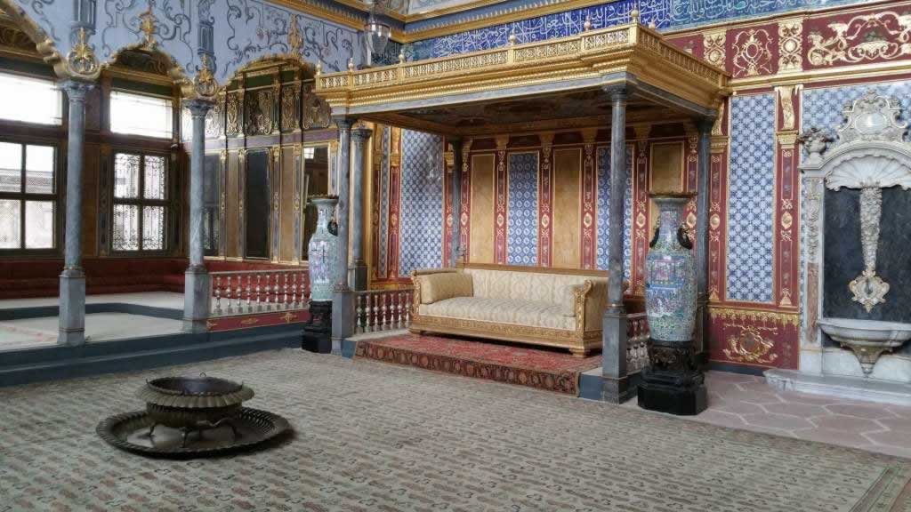 topkapi palace interior