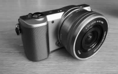 Which Is the Best Mirrorless Camera for Travel?