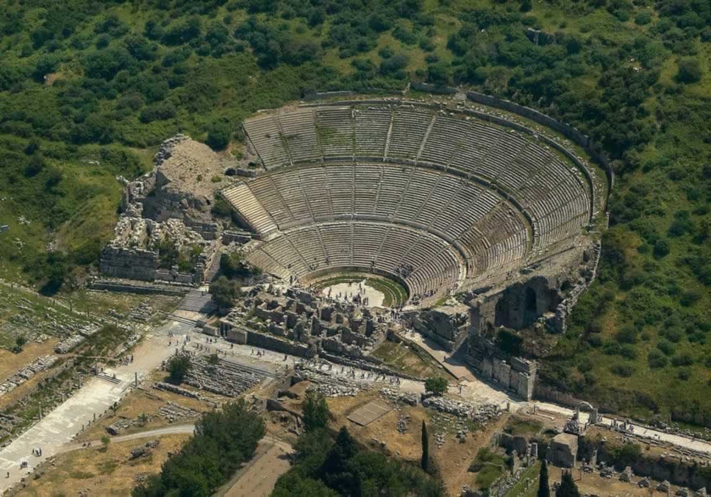 Vsiit the ancient city of Ephesus - the amphitheater