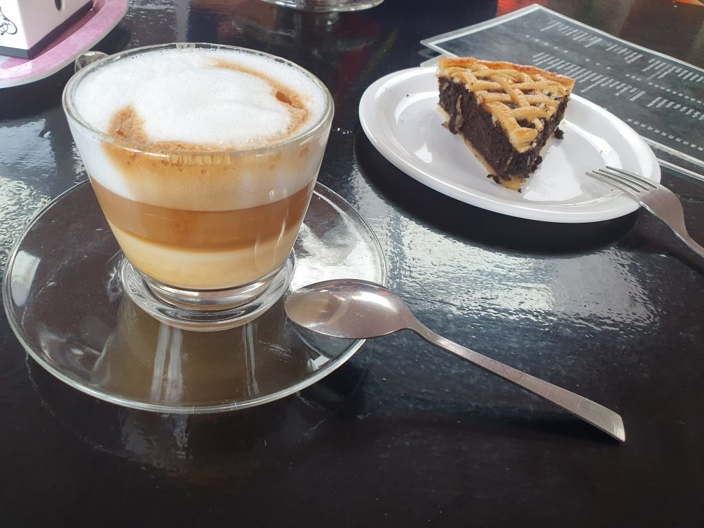 Apple pie and flat white in Dingboche