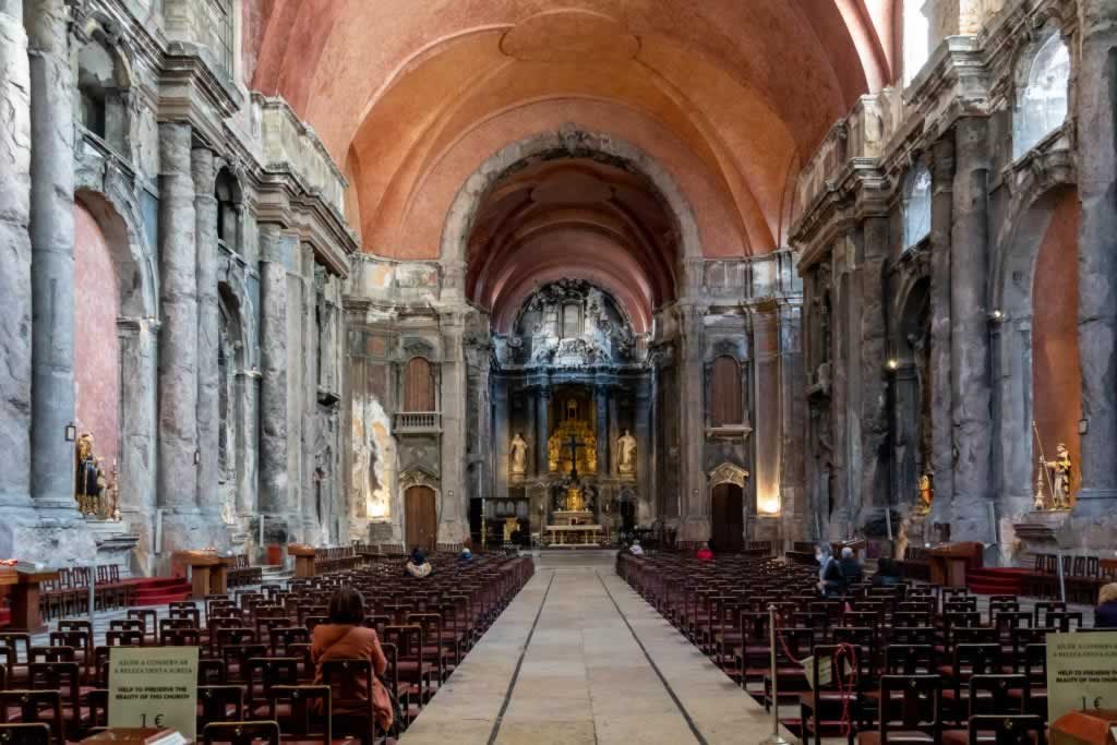 church sant dominic lisbon-interior