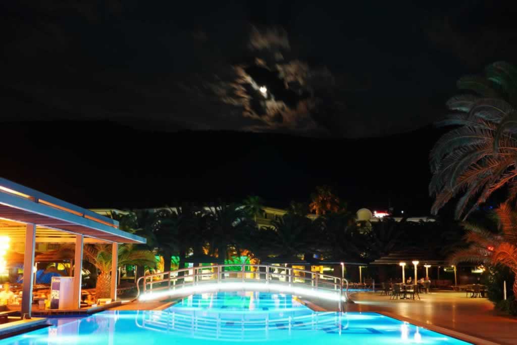 samara hotel torba night moon