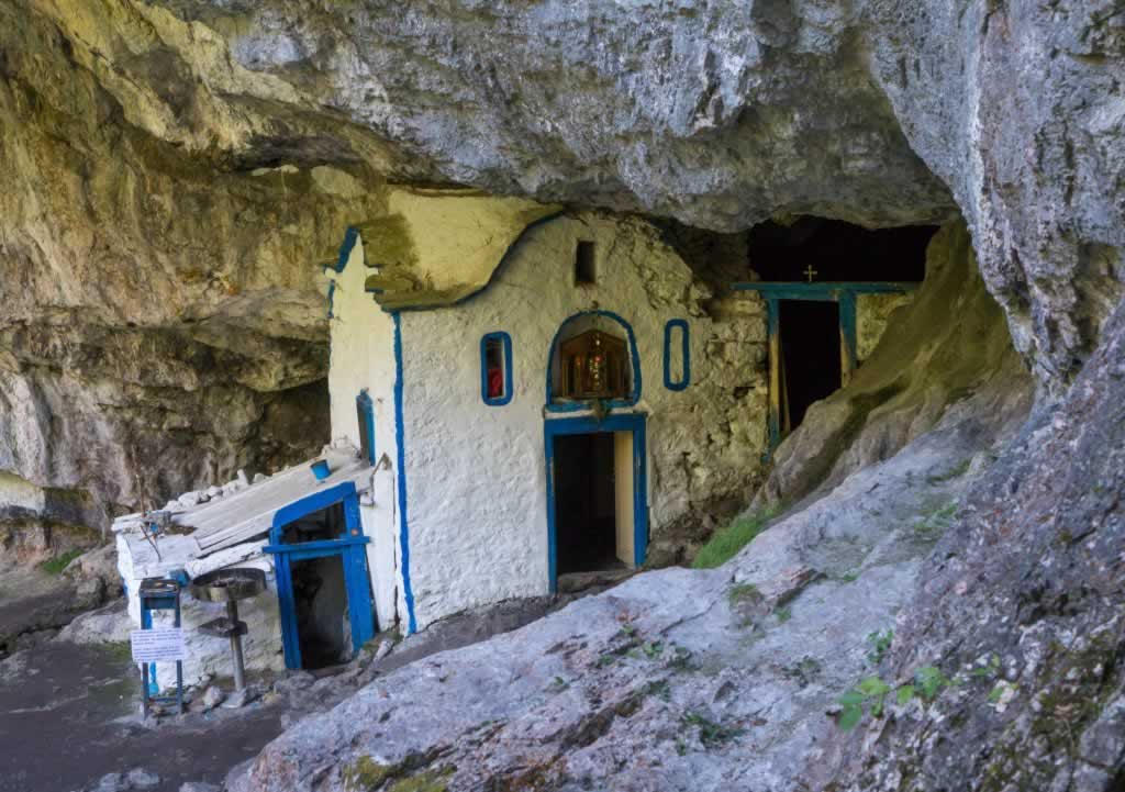 saint dionysios holy cave olympus