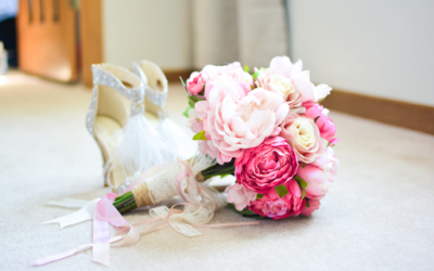 Love in Bloom: Choosing the Perfect Romantic Flowers to Captivate Her Heart