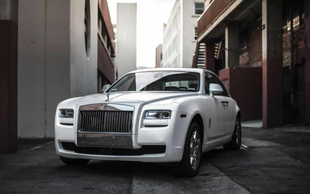 Explore the Finest Rolls Royce Rental Services in Abu Dhabi for Your Next Holiday
