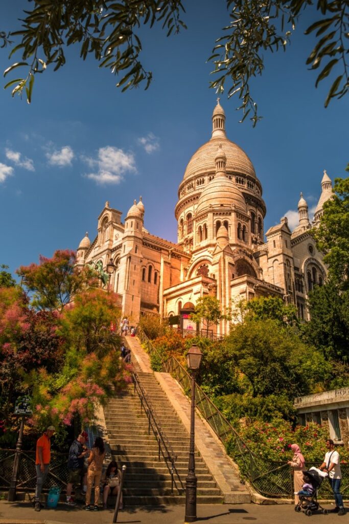 paris street stairs sacre coeur 
