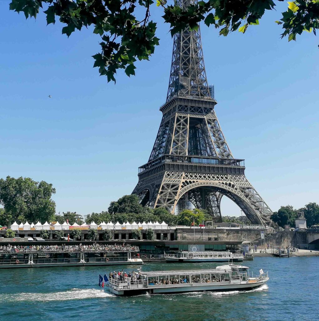 seine cruises bateaux mouches